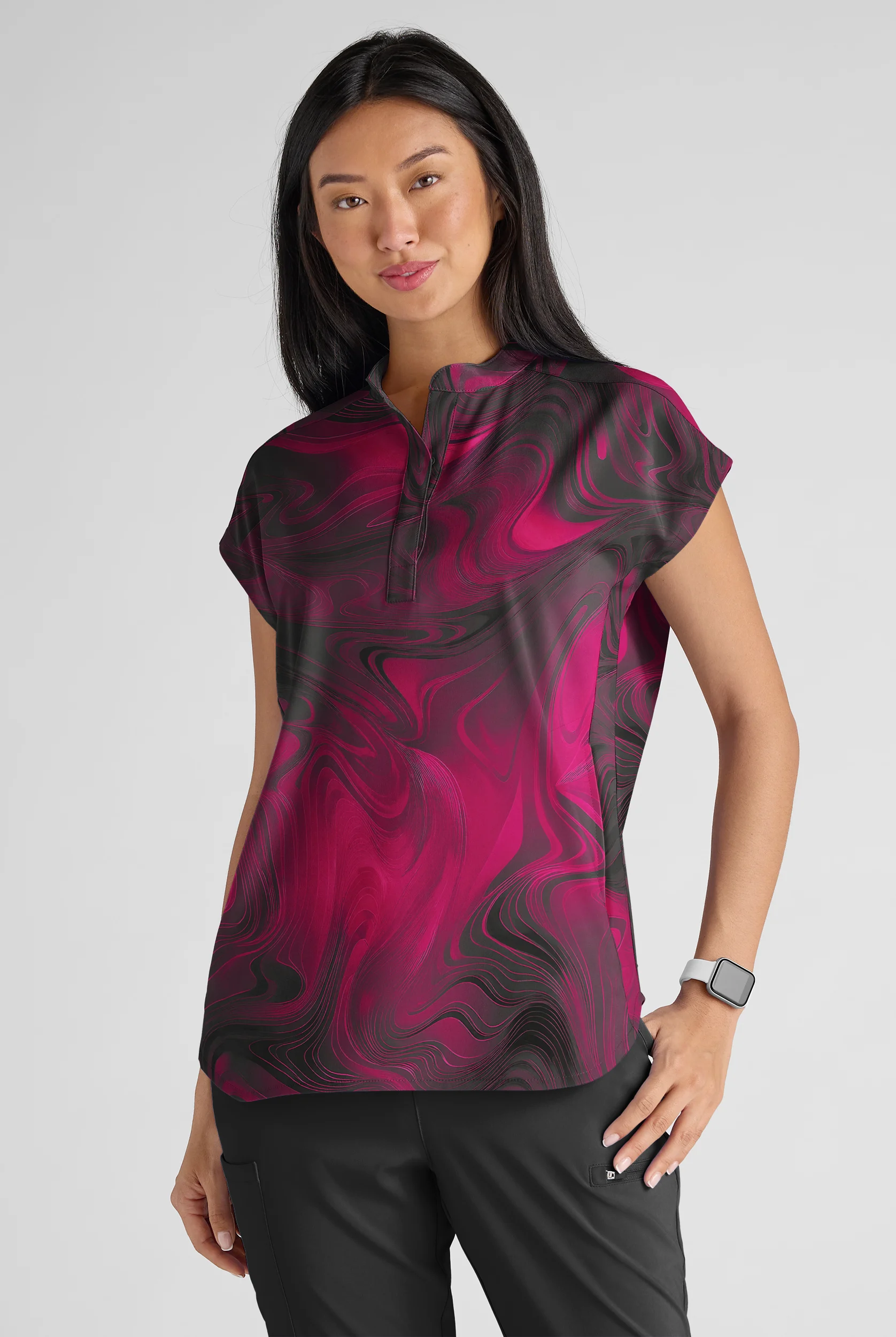 Blusa médica estampada Easy STRETCH Dreamy Waves Wine de corte extra holgado con cuello en V y 2 bolsillos para mujer