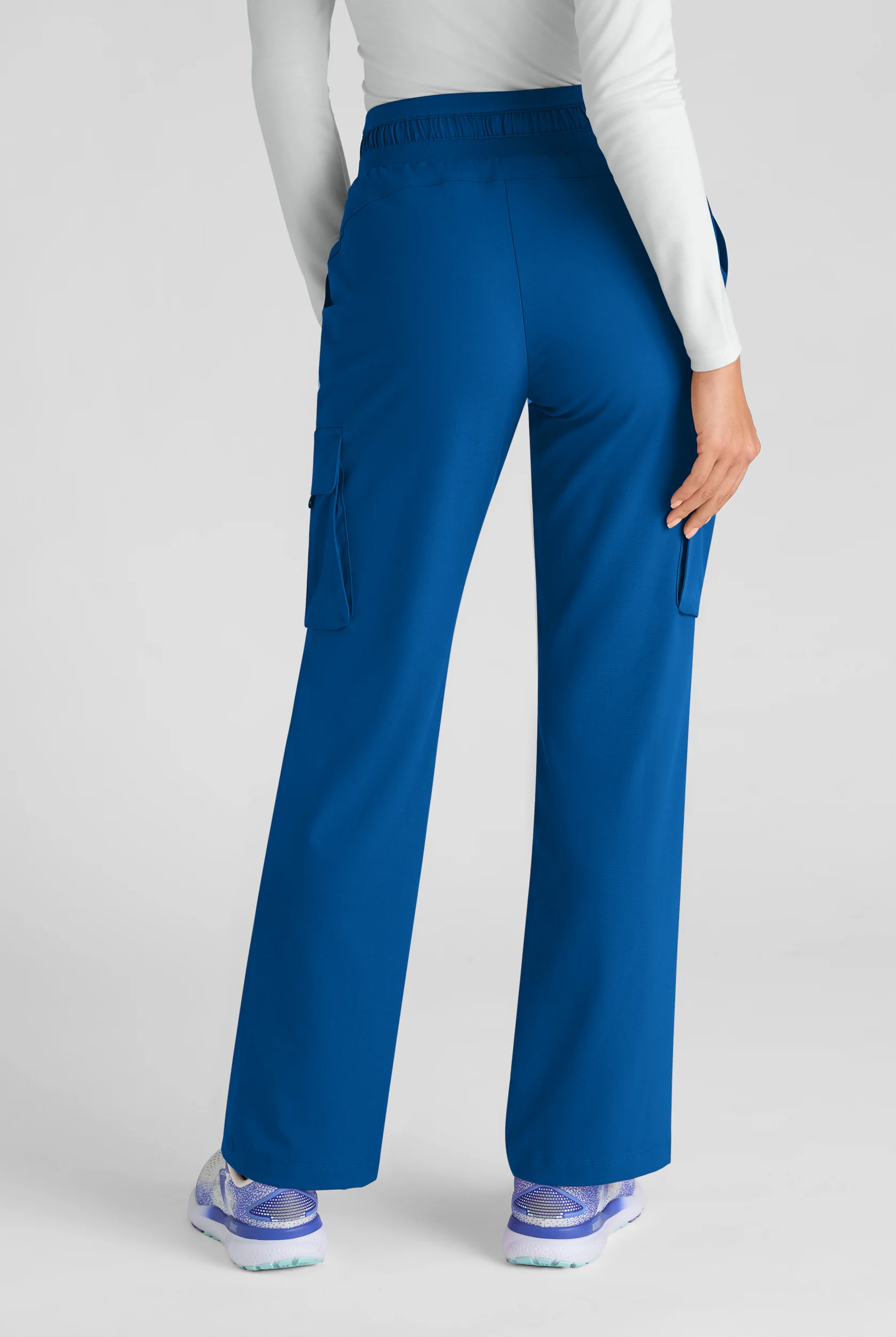 Pantal&oacute;n m&eacute;dico Grey's Anatomy by Barco Emerge Parker STRETCH con piernas anchas estilizadas y 4 bolsillos para mujer