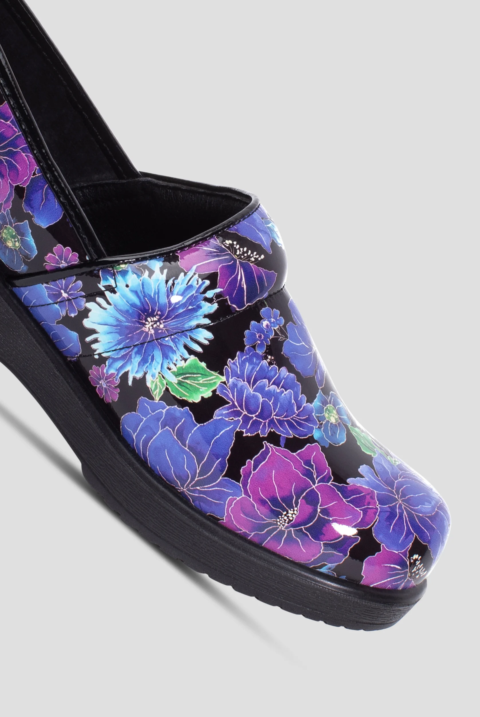 Savvy Women's Brandy Dorothy Clogs