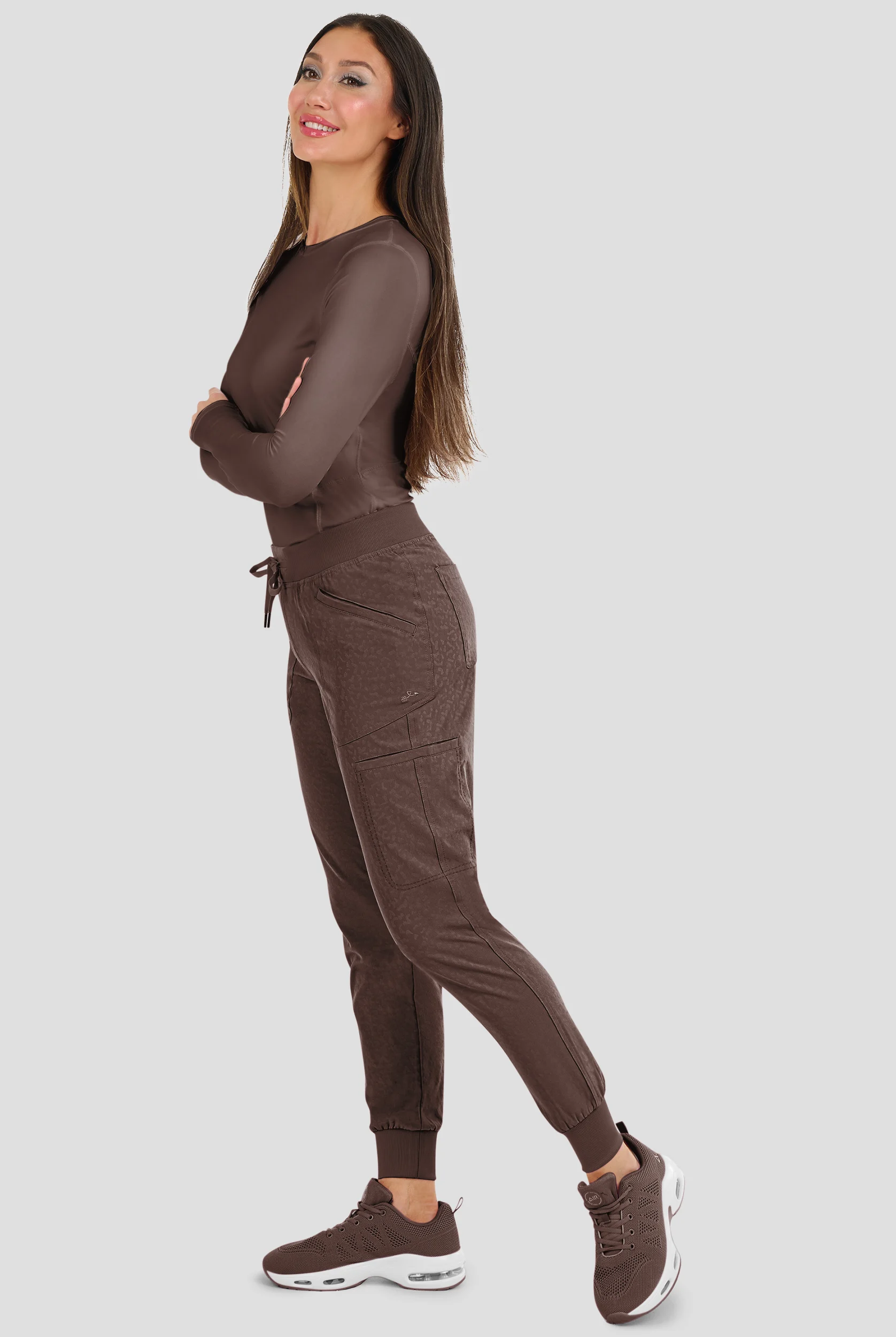 Pantal&oacute;n m&eacute;dico Zavate Ava Therese Sheba Cheetah Jacquard STRETCH estilo cargo jogger con 6 bolsillos para mujer