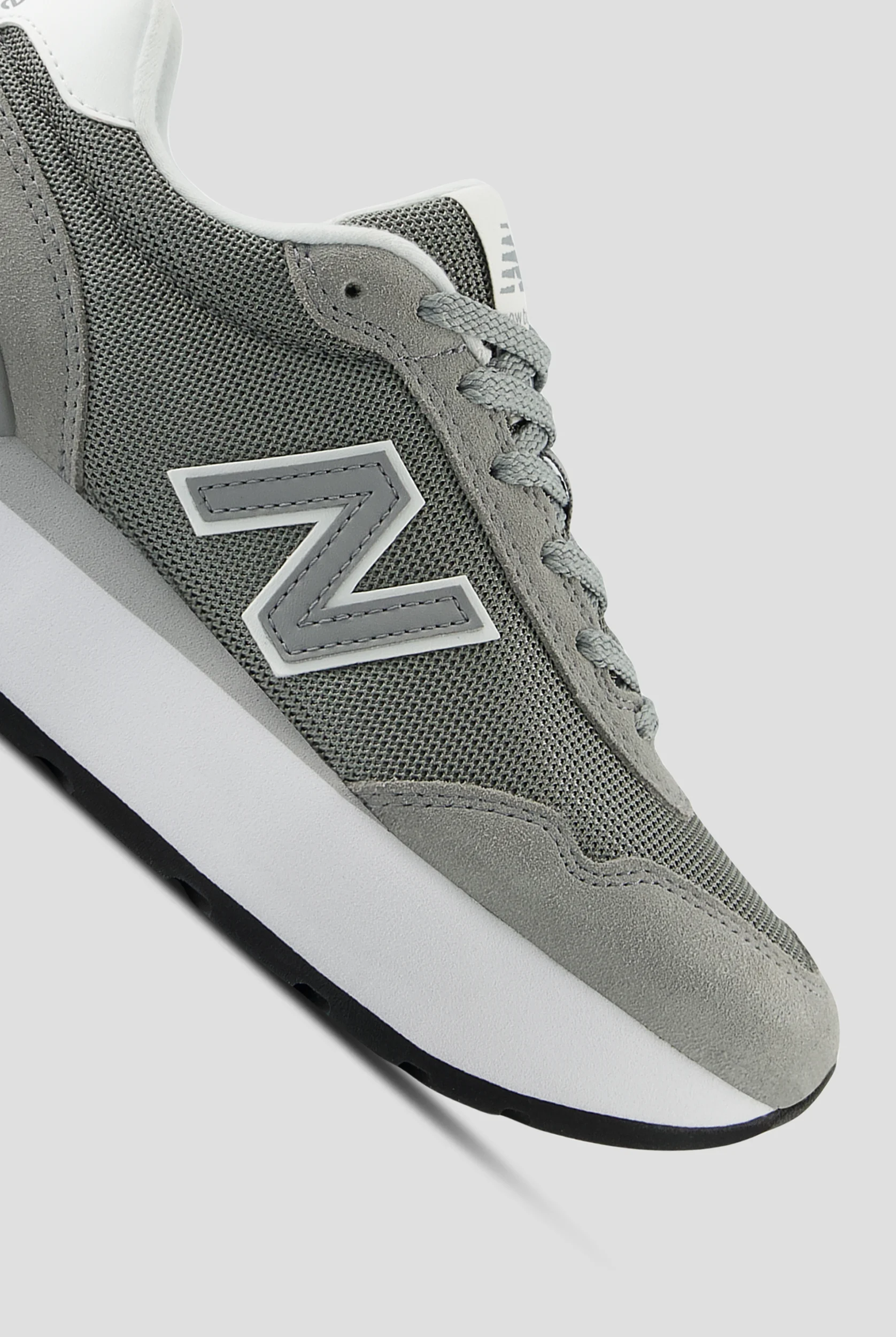 New Balance Women's 515H Licorice/Cherry Leather Athletic Lace Up Shoes