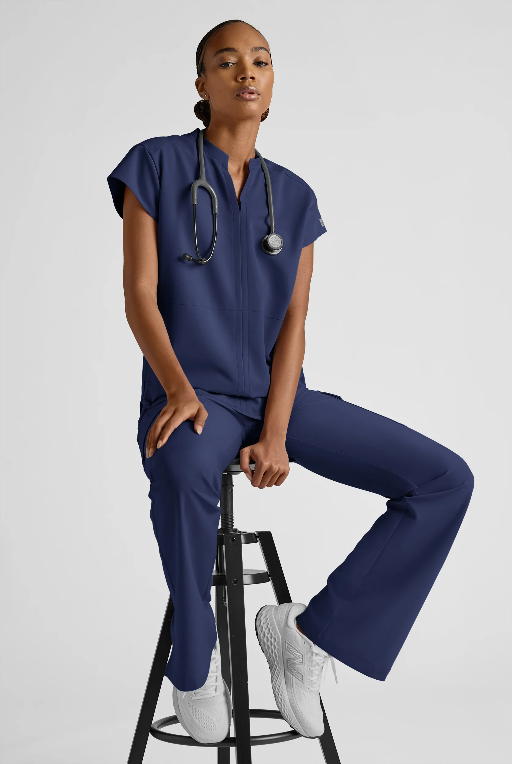 ReSurge Skye Women's 2-Pocket STRETCH Dolman Sleeve Stand Collar Scrub Top