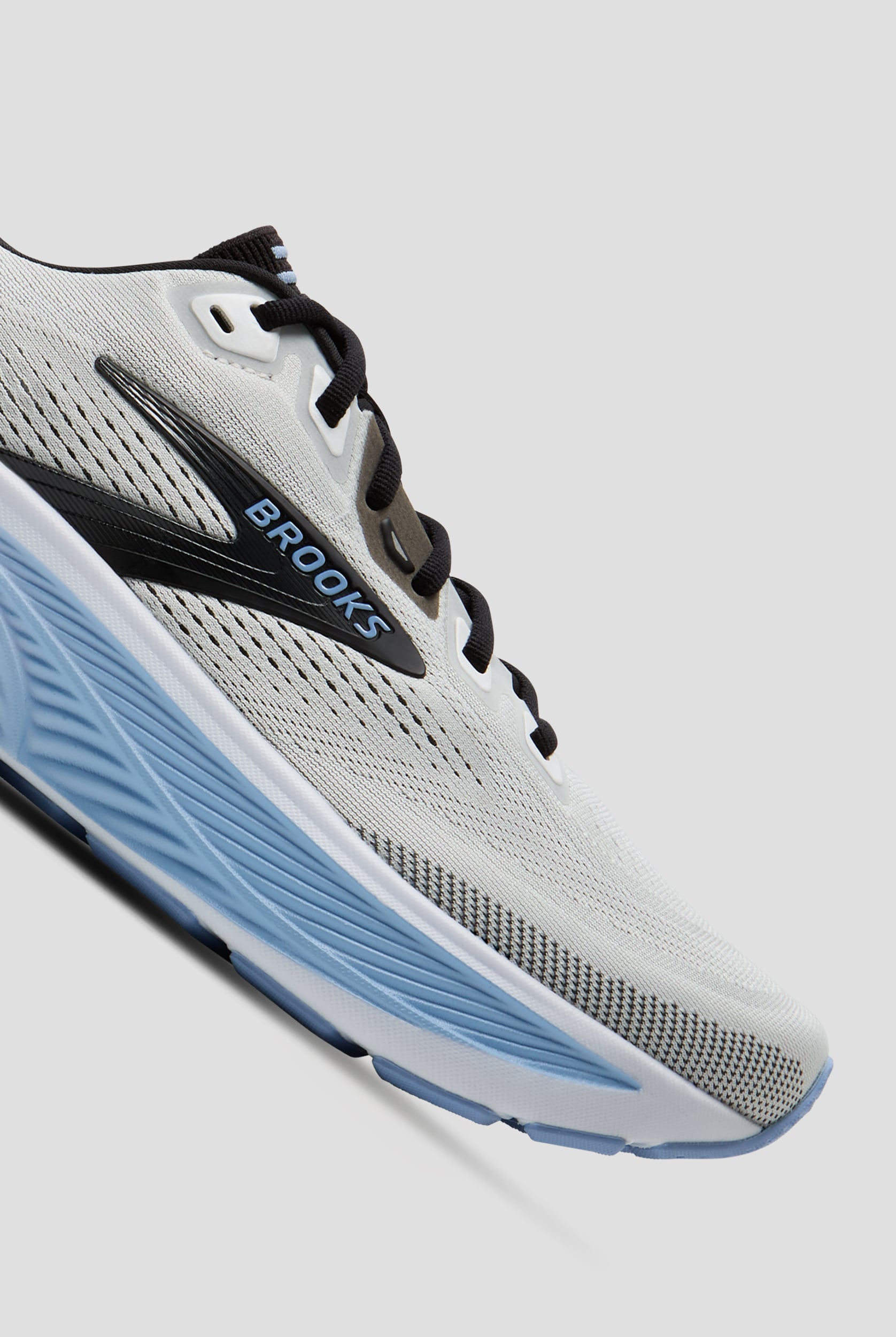 Brooks Men's Ghost 18 White/Black/Open Air Athletic Lace Up Shoes