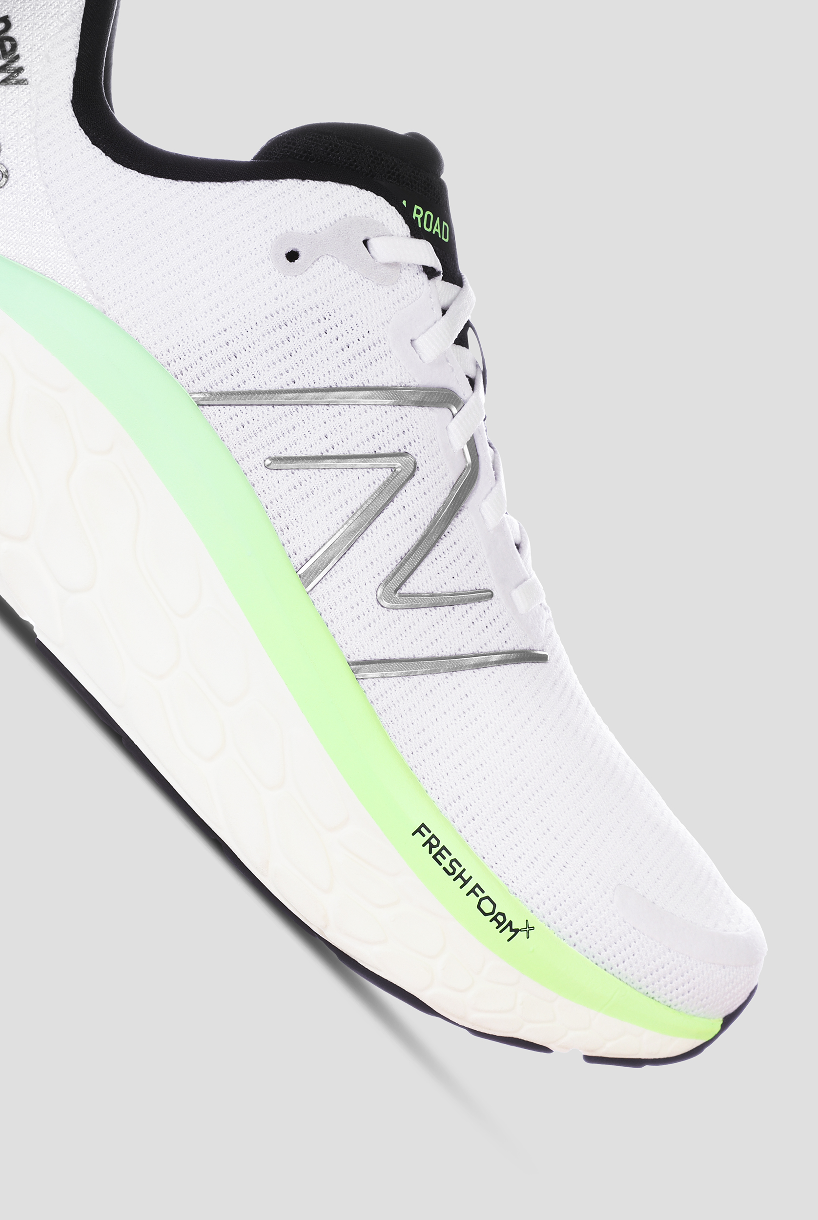 New Balance Men's Kaiha White/Mint Flash Athletic Lace Up Shoes