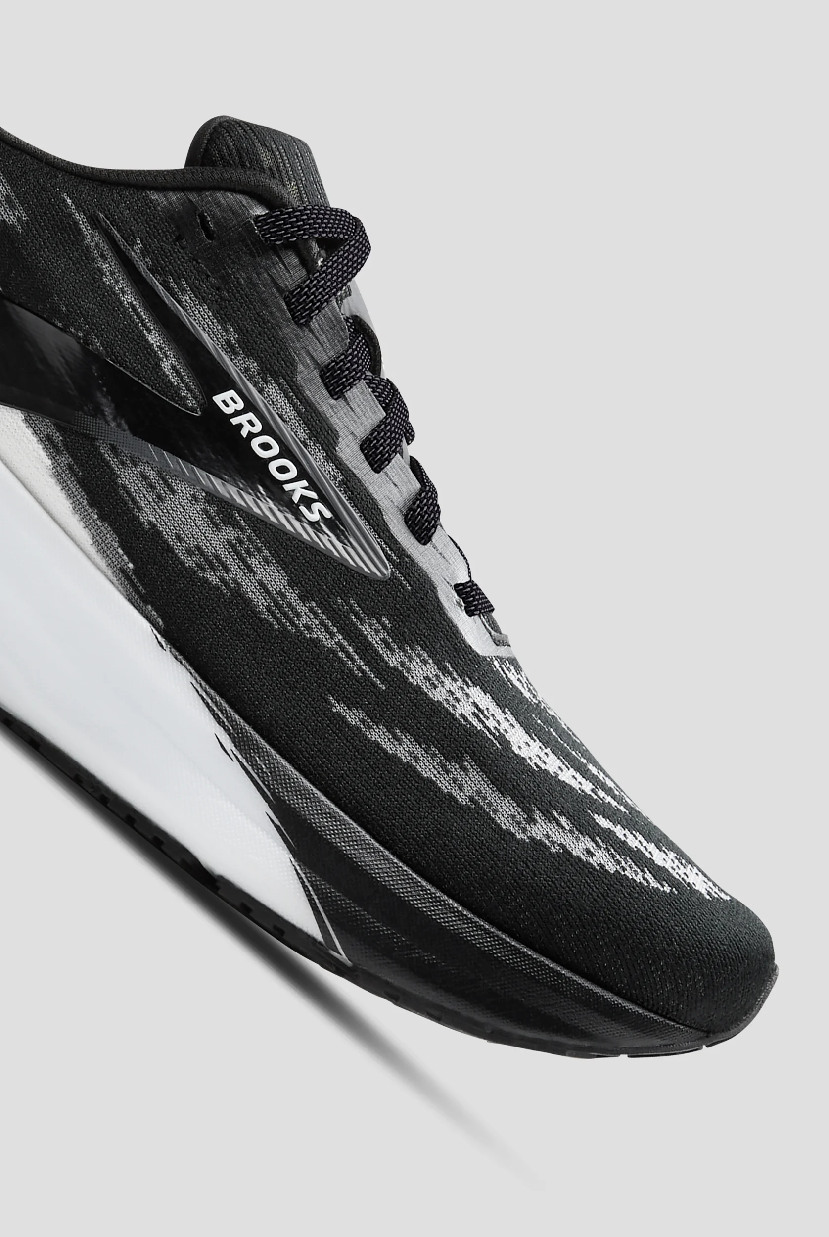 Zapatillas deportivas de enfermería Brooks Launch 11 Black/White con cordones para hombre
