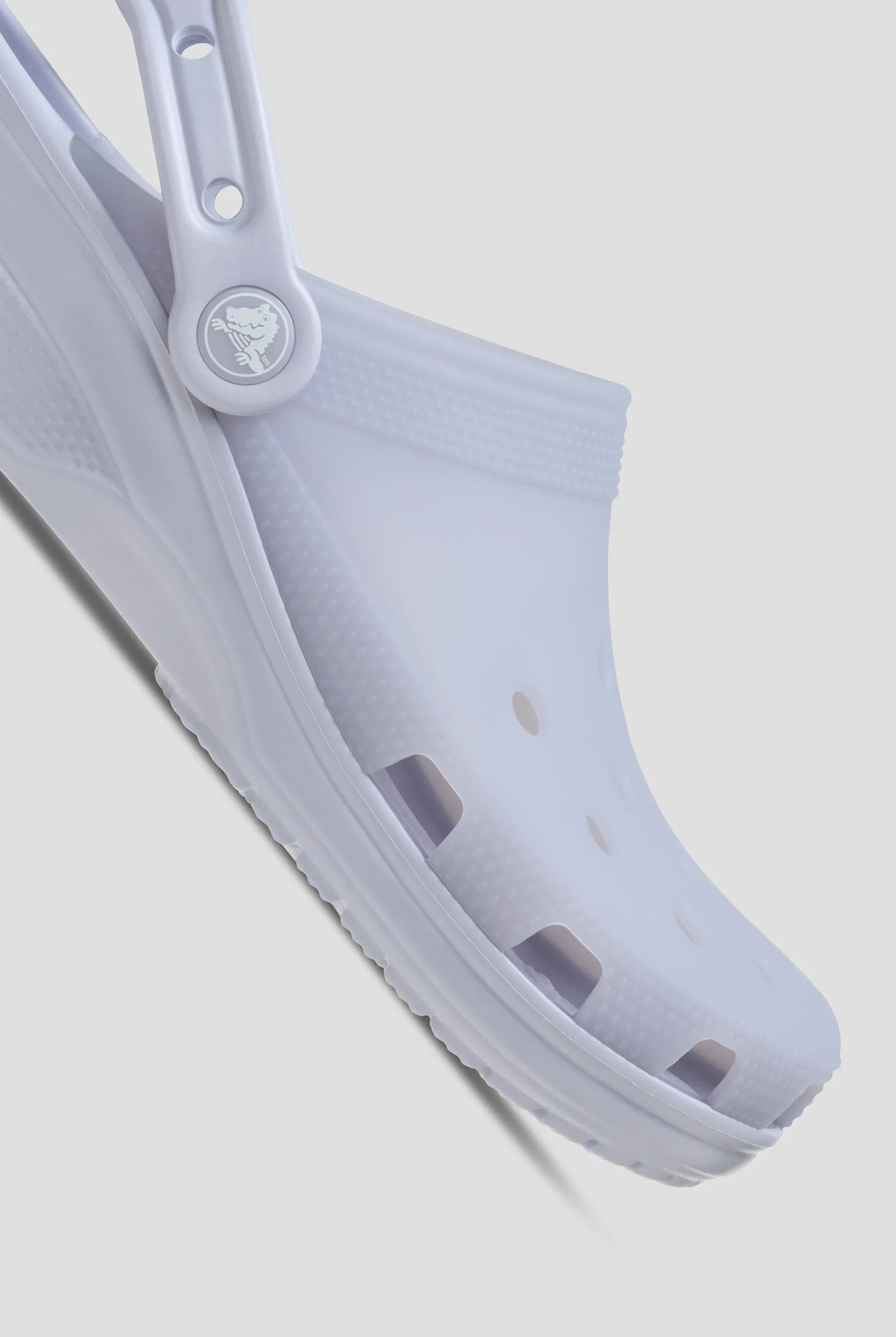 Zuecos Crocs&trade; Classic Purple Moon Frosted para mujer