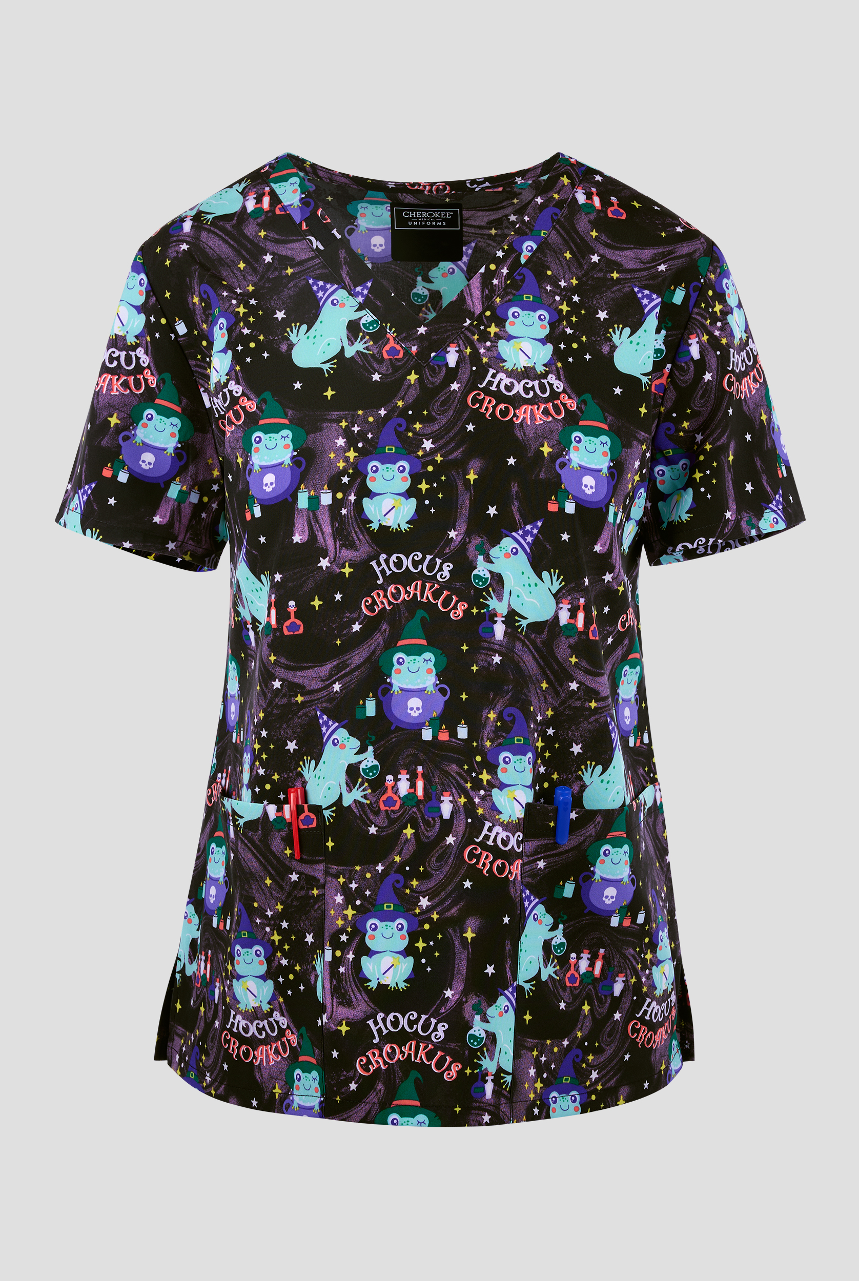 Blusa médica estampada Cherokee Hocus Croakus STRETCH con cuello en V y 2 bolsillos para mujer