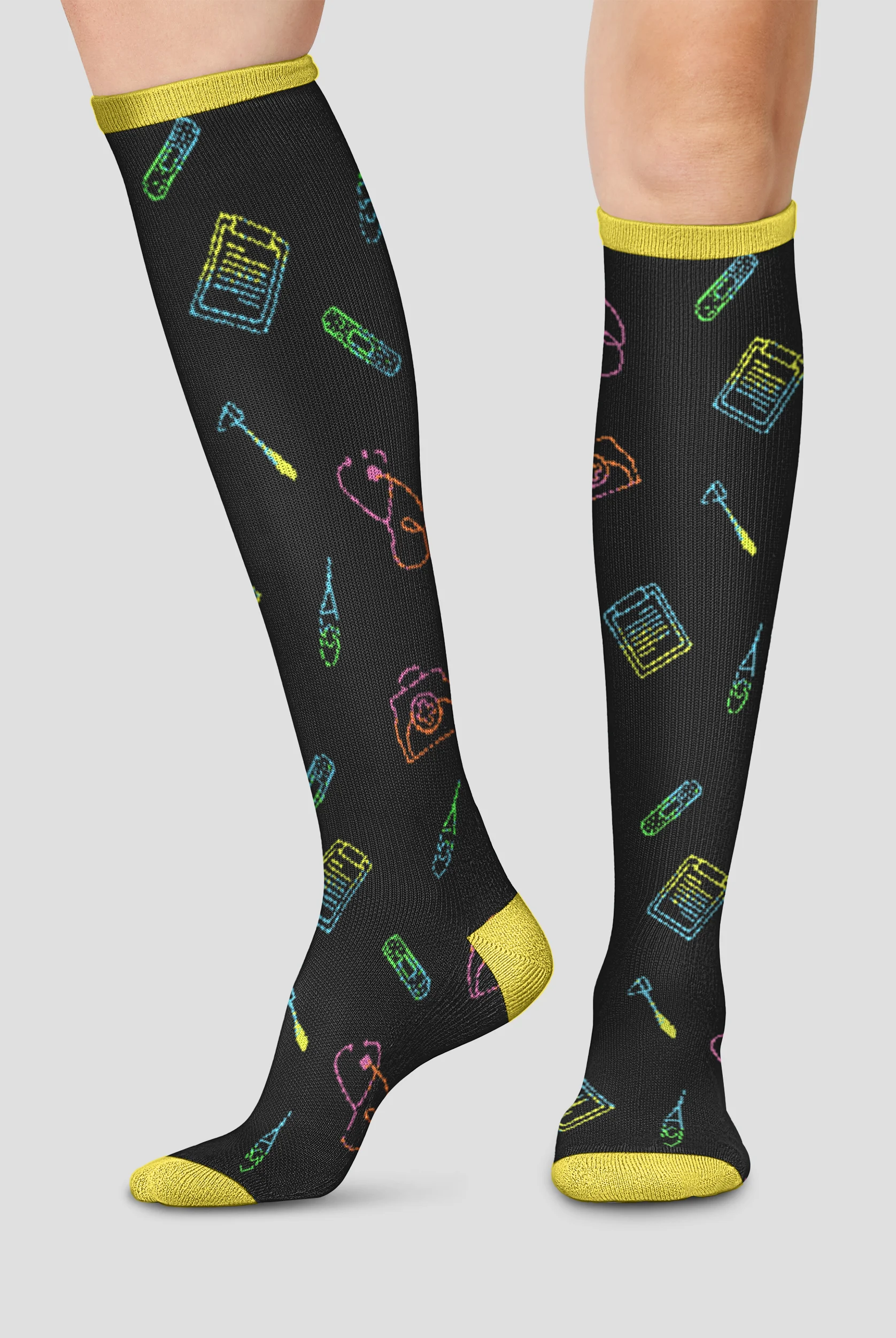 Cherokee Medical Tools Women's 10-15 mmHG WIDE Light Compression Socks