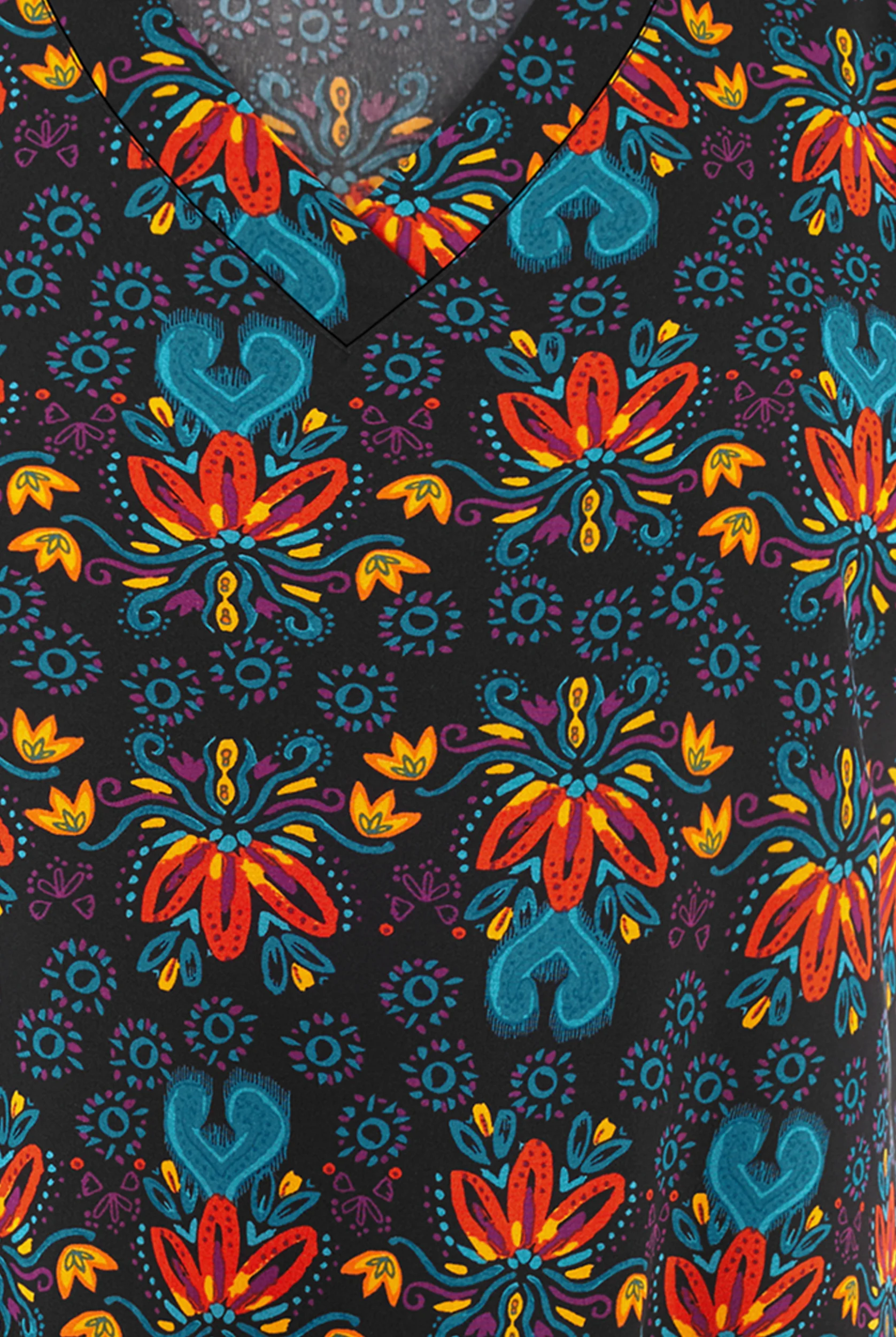 Green Town Ethnic Floral Women's 3-Pocket V-Neck Print Scrub Top