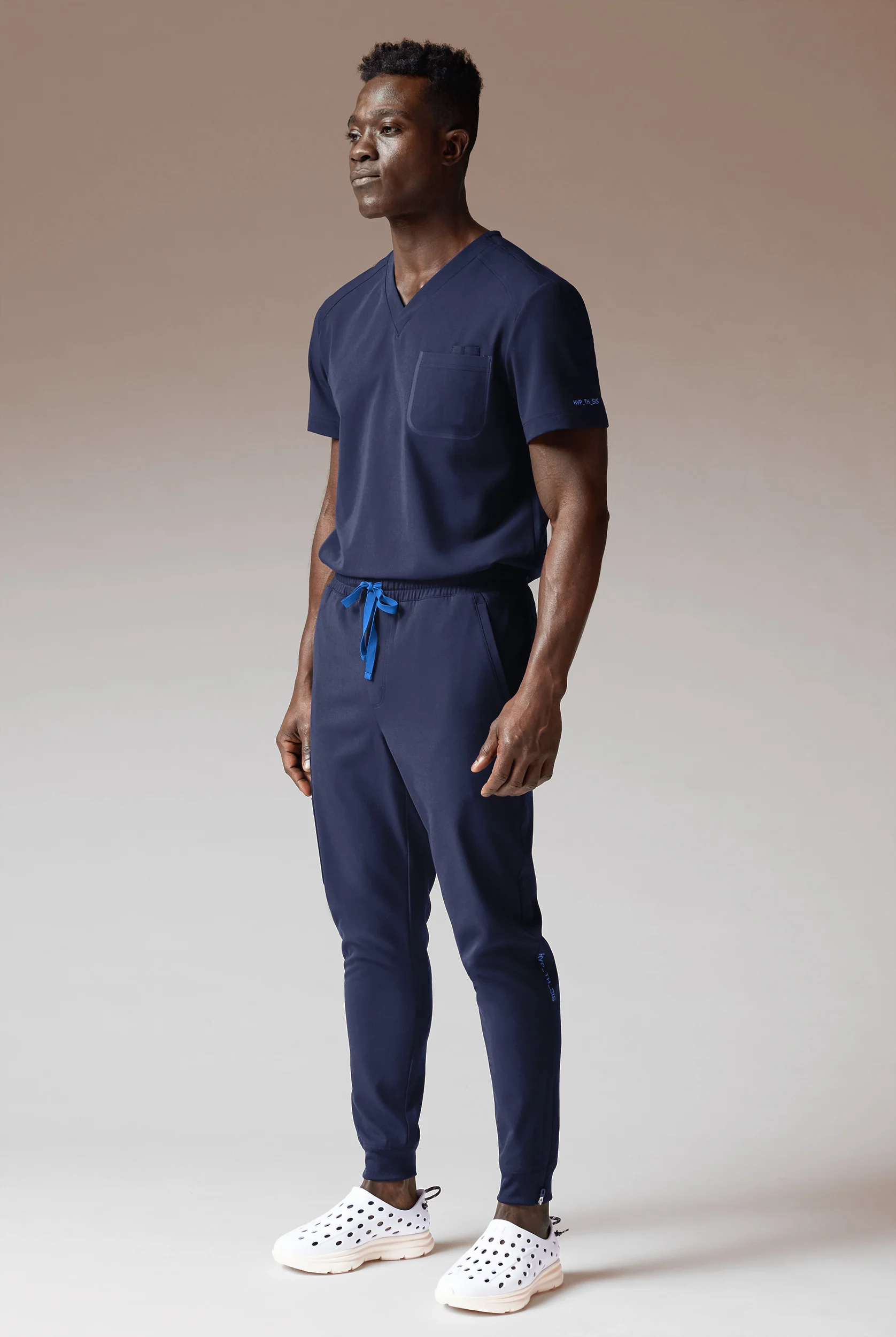 Camisa m&eacute;dica Hypothesis System con cuello en V y 3 bolsillos para hombre