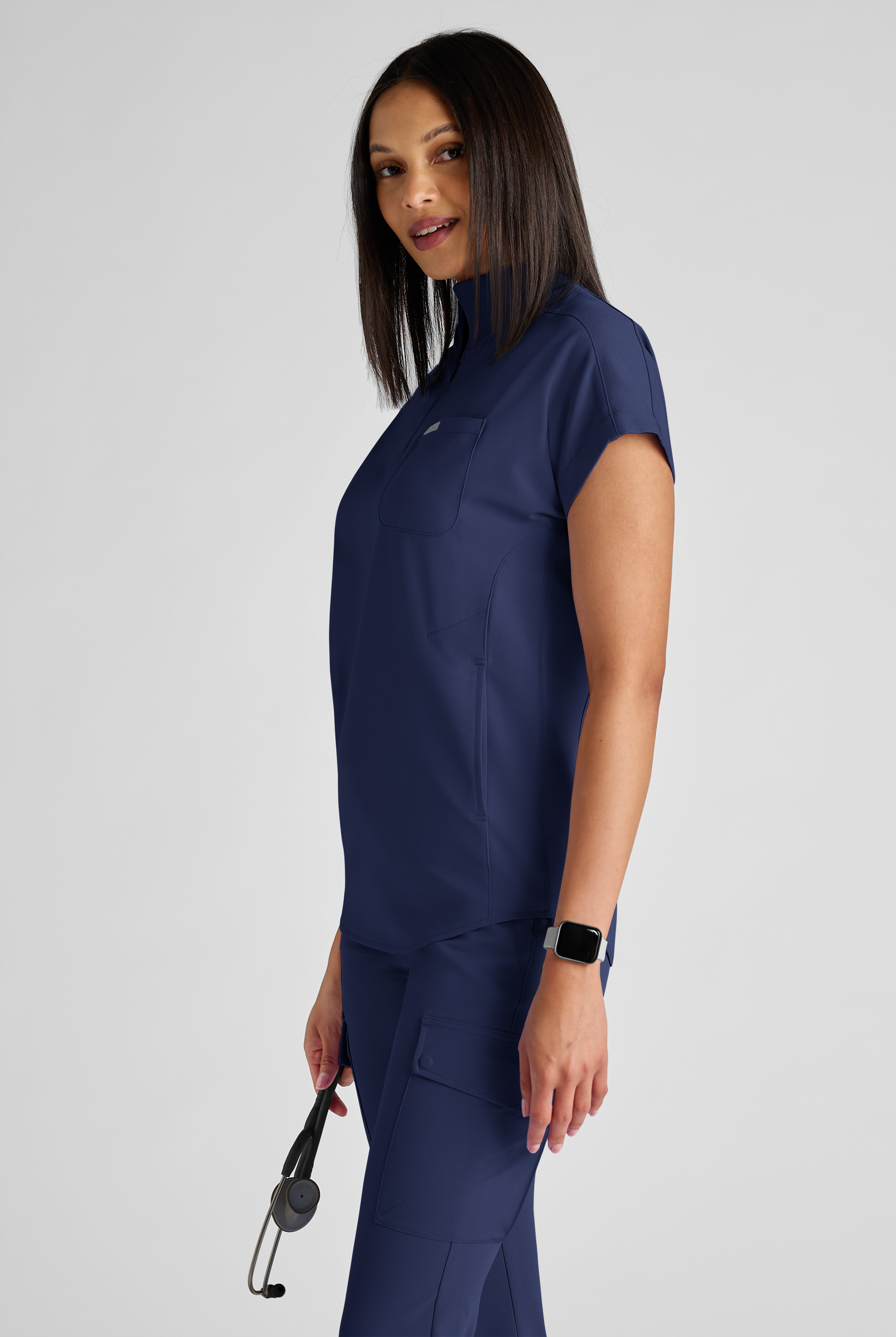 Blusa médica ReSurge Rhine de corte holgado (oversized) con 5 bolsillos para mujer