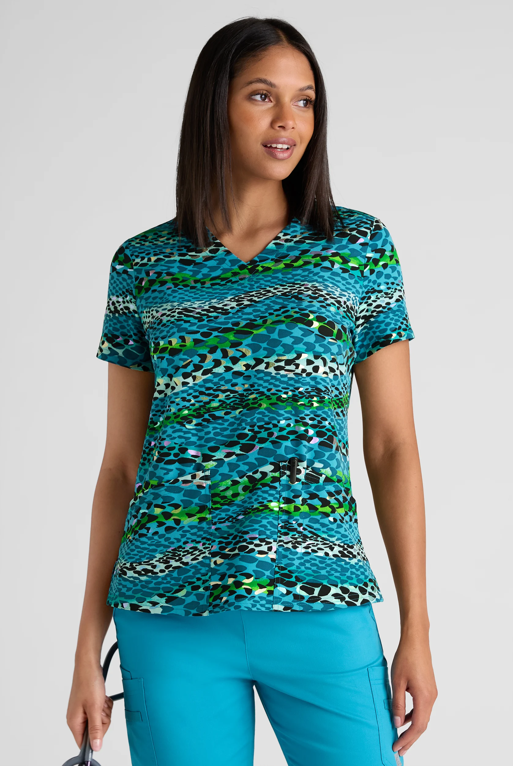 Butter-Soft STRETCH Amazon Diva Caribbean Blue Women's 2-Pocket V-Neck Print Scrub Top