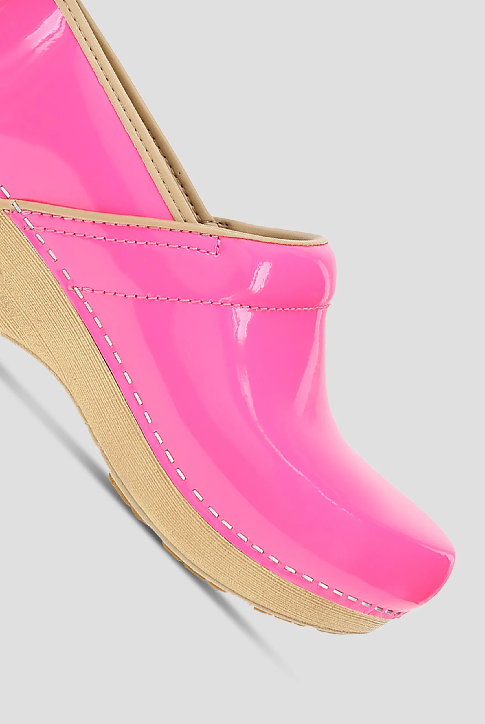 Dansko Women's XP 2.0 Slip Resistant Pink Neon Patent Clog