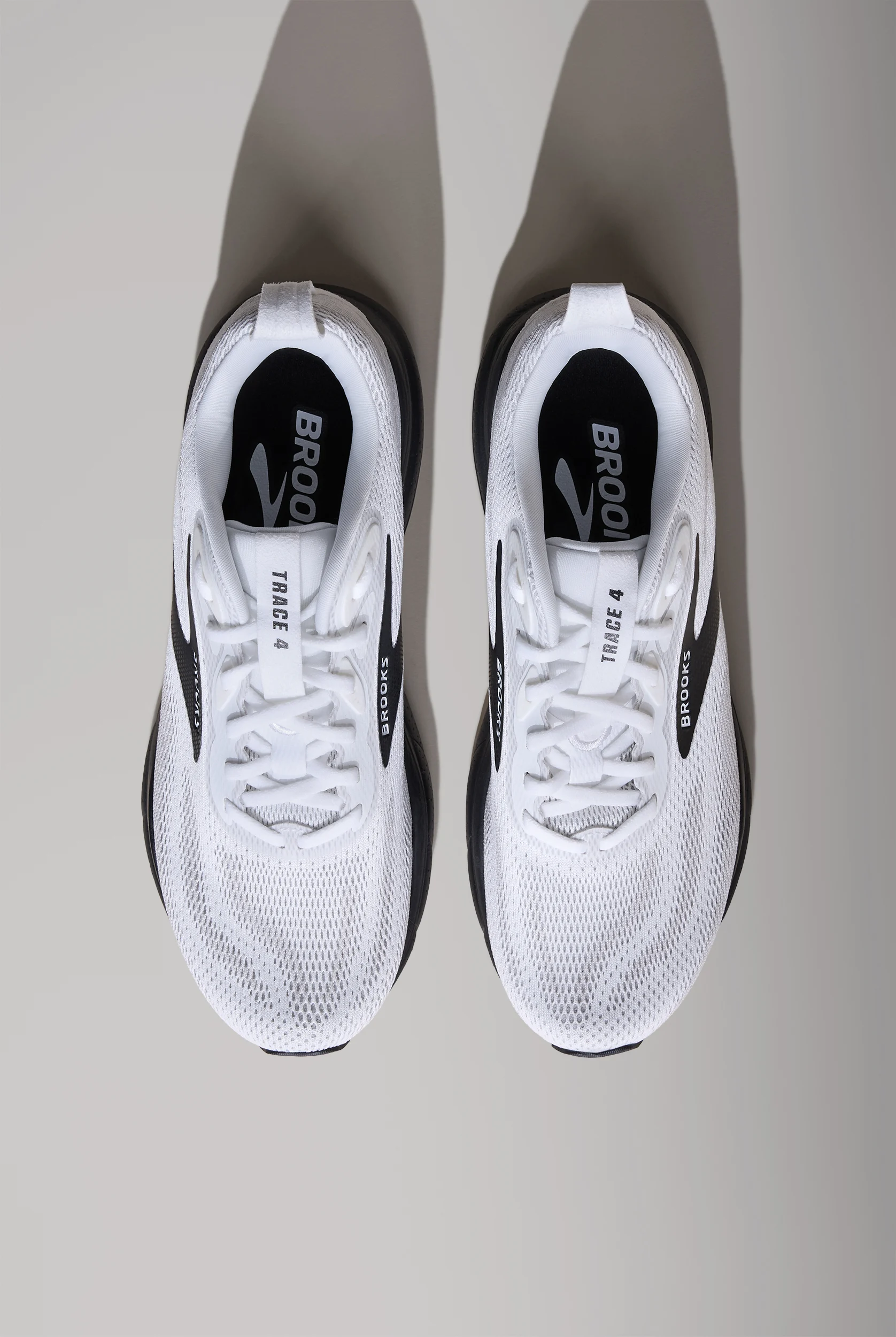 Brooks Men's Trace 4 Bright White/Oyster/Black Athletic Lace Up Nursing Shoes