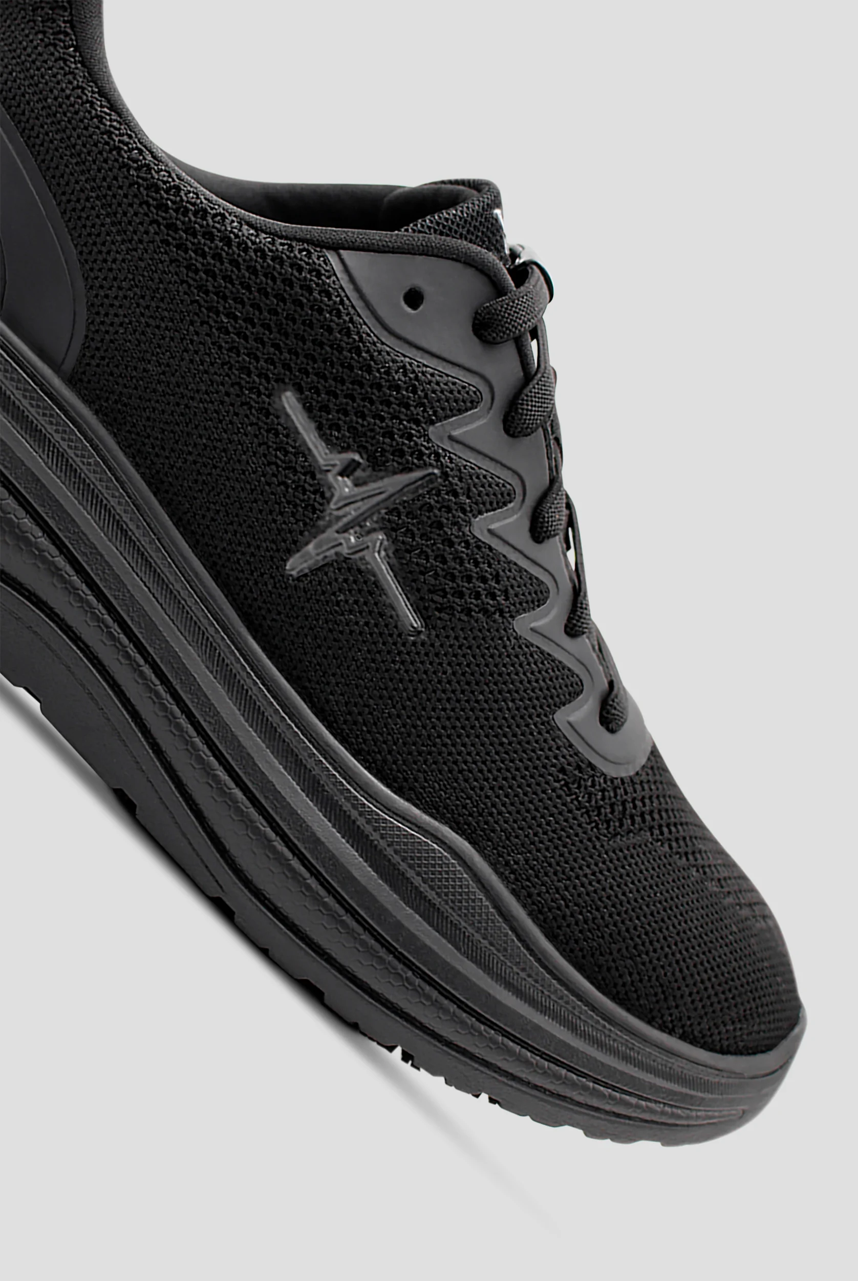 LaForst Men's Extreme Comfort Slip-Resistant Gliders Heartbeat Black Bungee Athletic Shoes