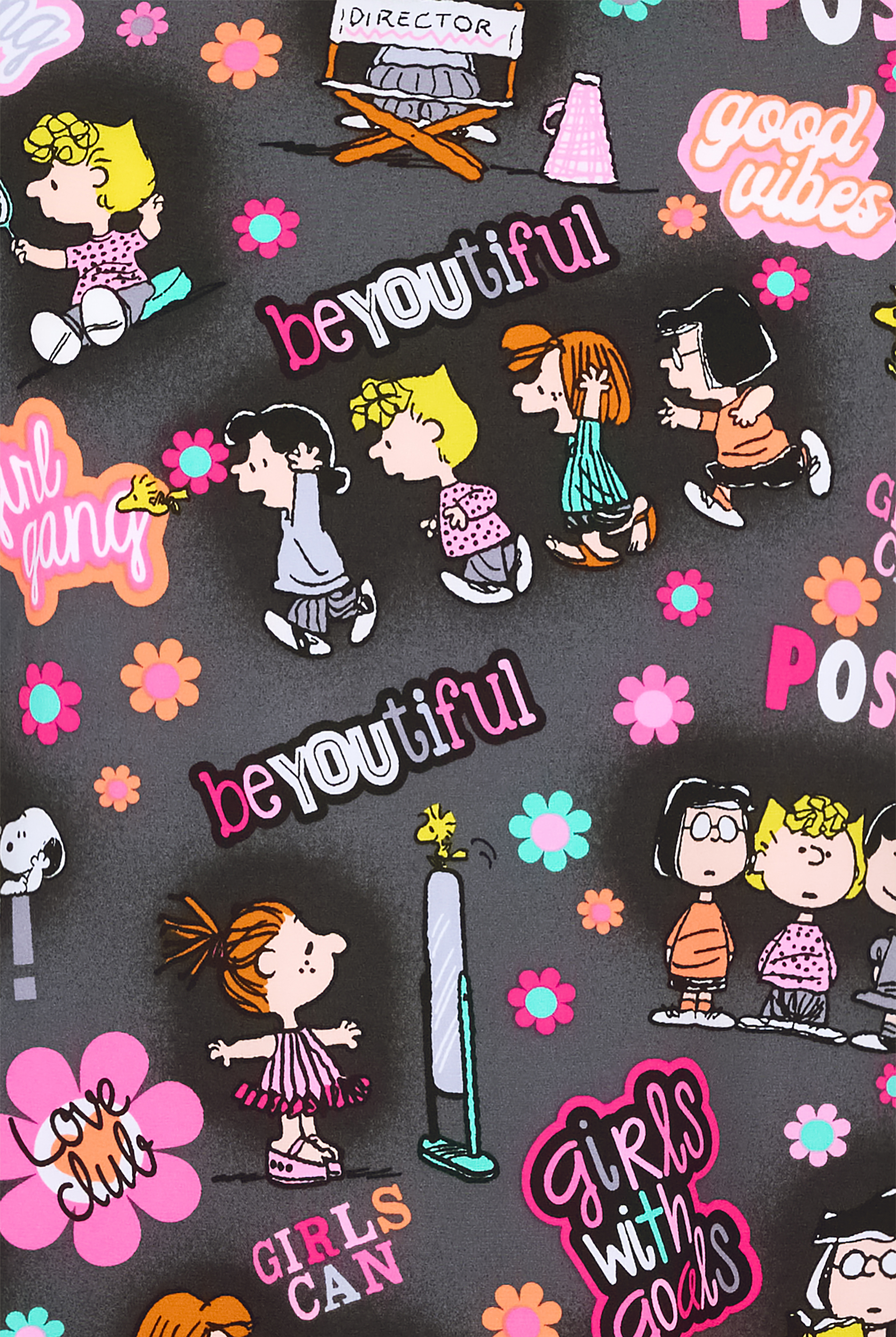 Blusa médica estampada Tooniforms Peanuts Be-YOU-tiful STRETCH con cuello en V y 2 bolsillos para mujer