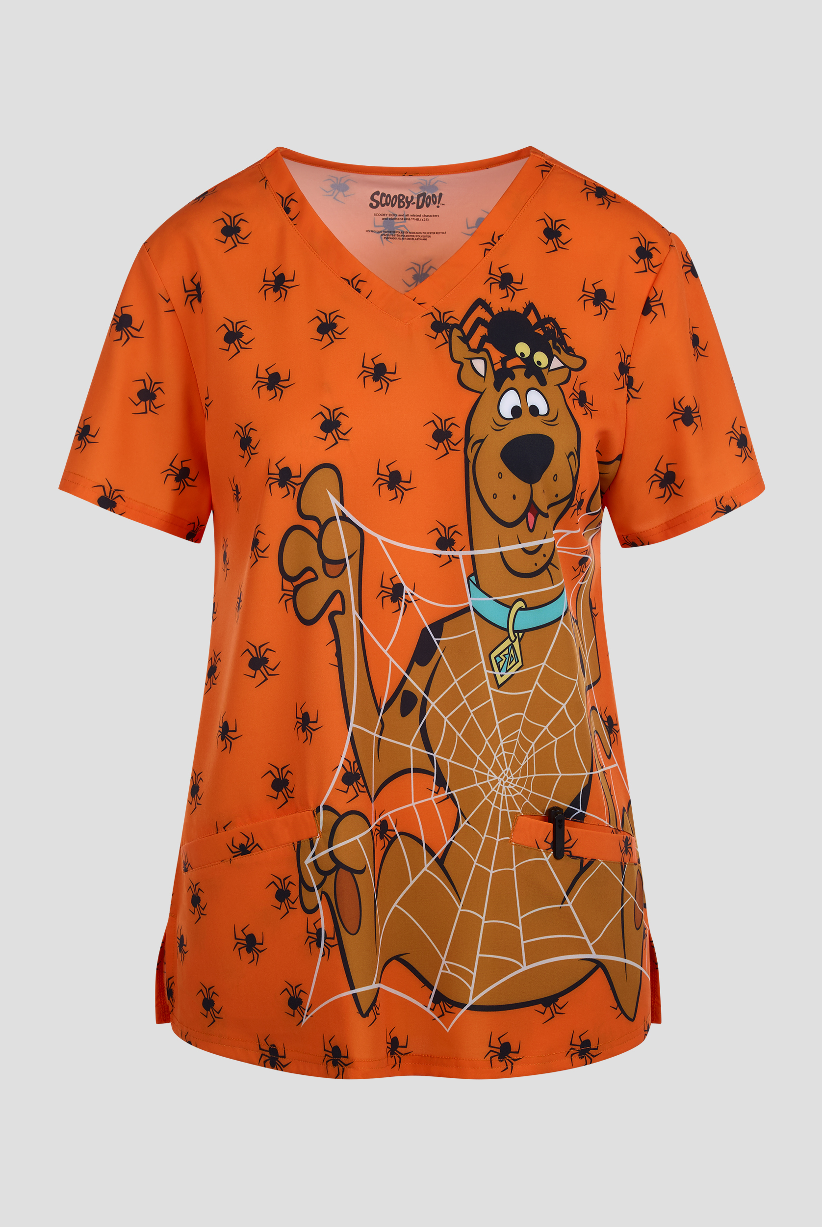 Blusa médica estampada Scooby Doo Halloween by Funscrubs STRETCH con cuello en V y 2 bolsillos para mujer