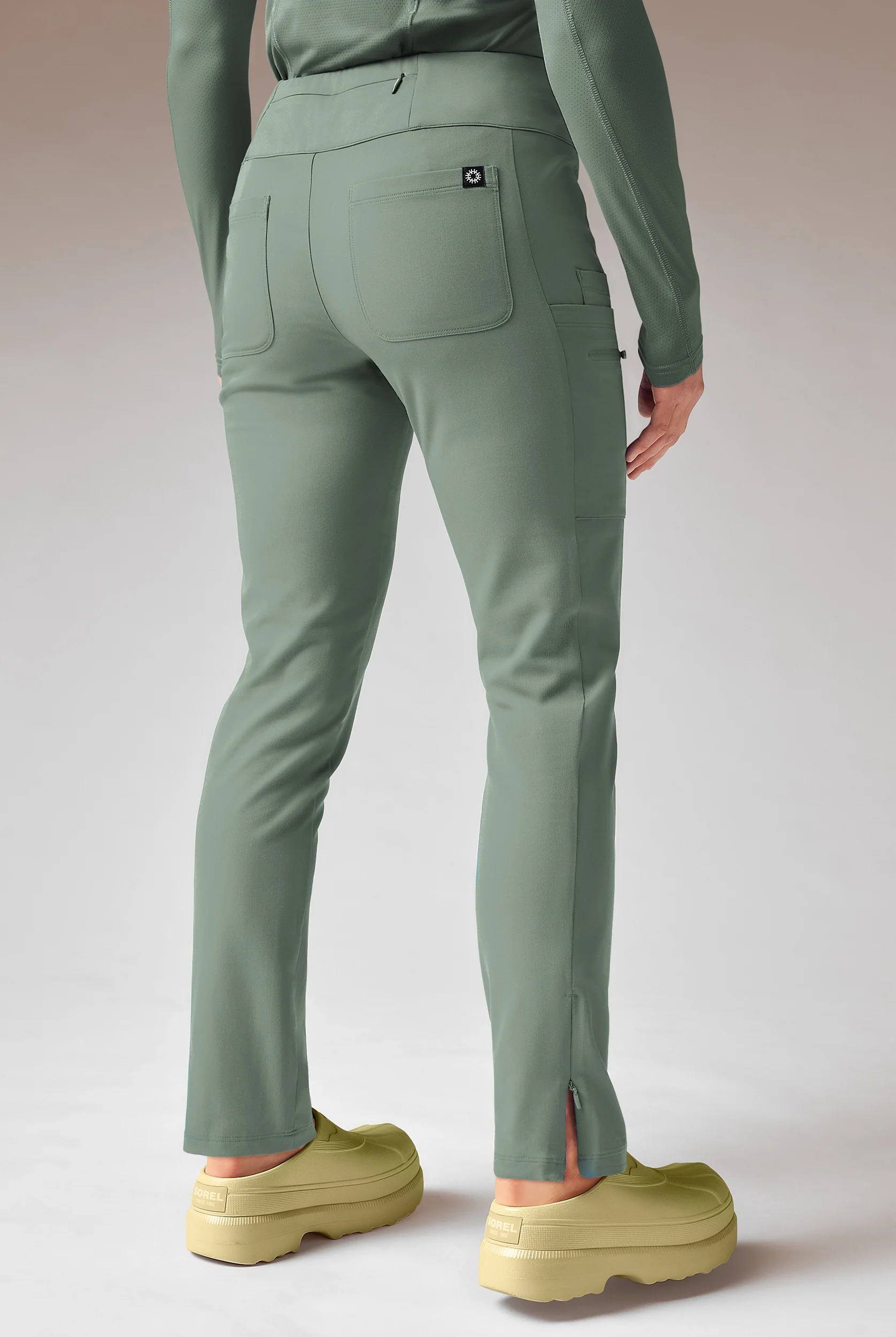 Hypothesis Dynama Y-Pant Women&rsquo;s 7-Pocket Yoga-Inspired Scrub Pant - Petite