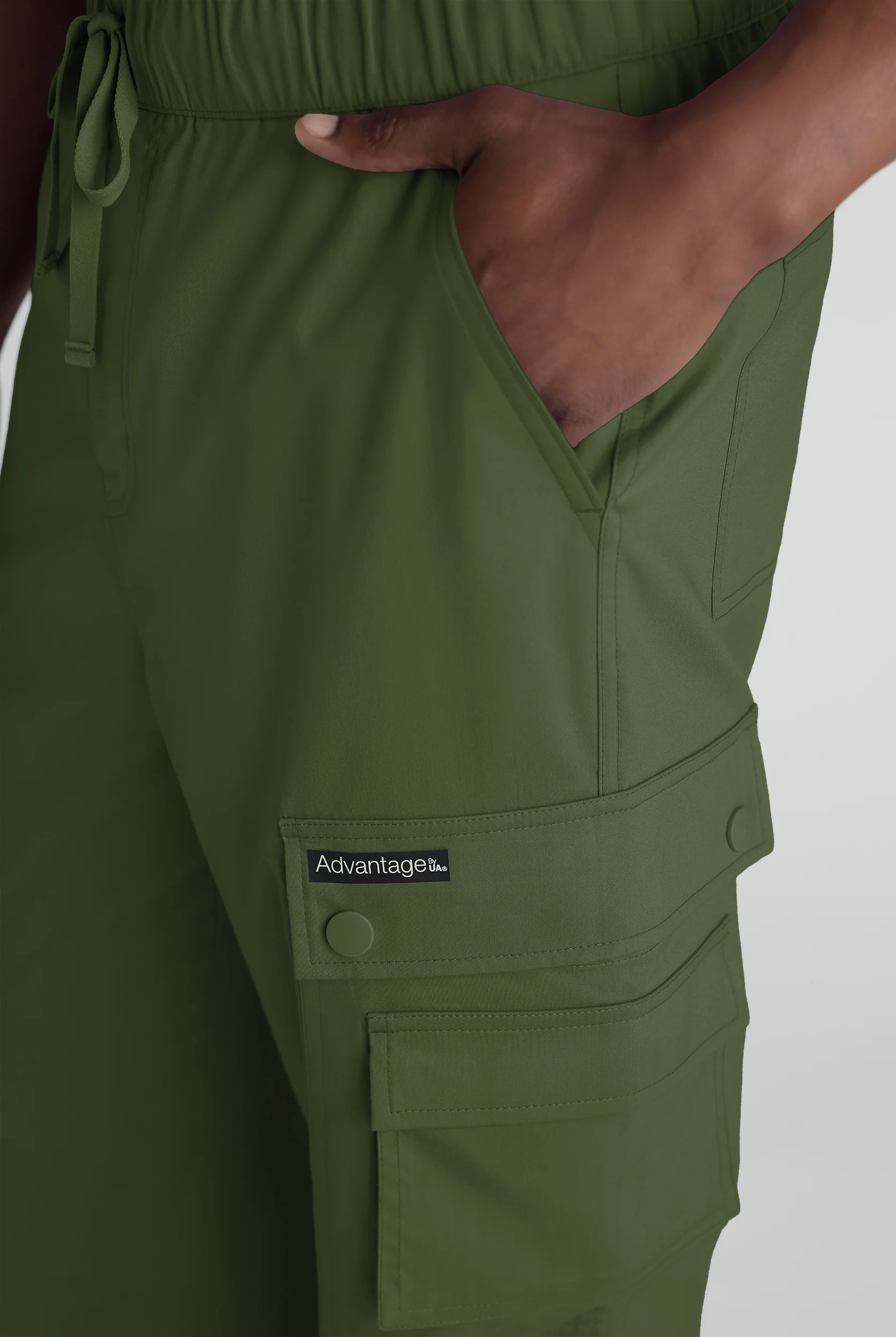 Pantal&oacute;n m&eacute;dico UA Advantage STRETCH estilo cargo con 10 bolsillos para hombre