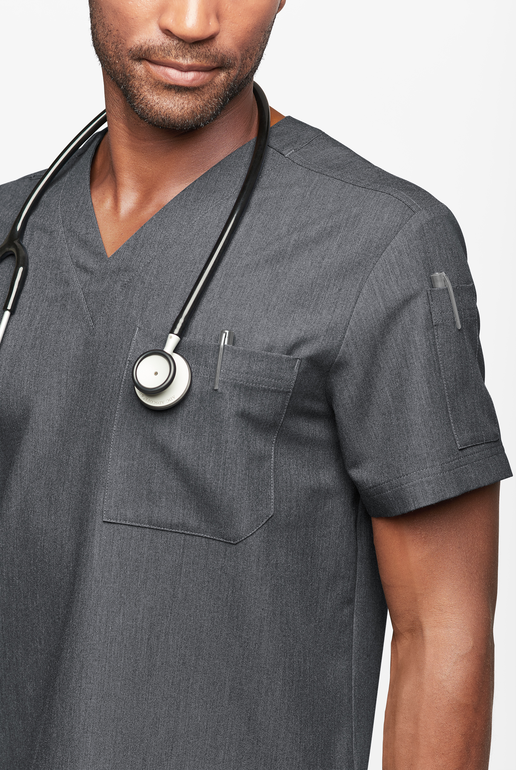 Camisa médica MOVEMENT BY BUTTER-SOFT Mars con cuello en V y 2 bolsillos para hombre