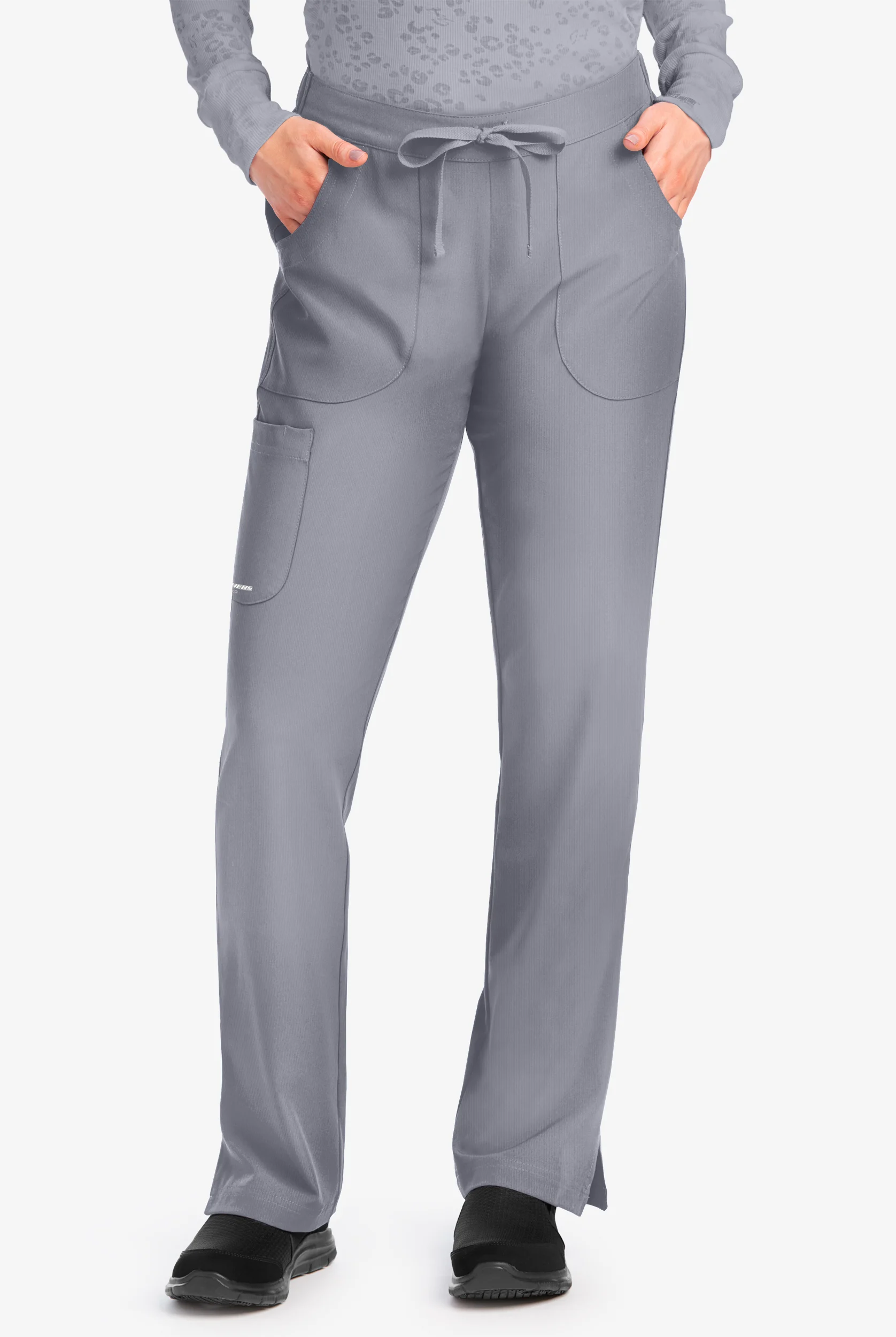 Pantal&oacute;n m&eacute;dico Skechers by Barco Reliance STRETCH petite estilo cargo con 3 bolsillos para mujer 