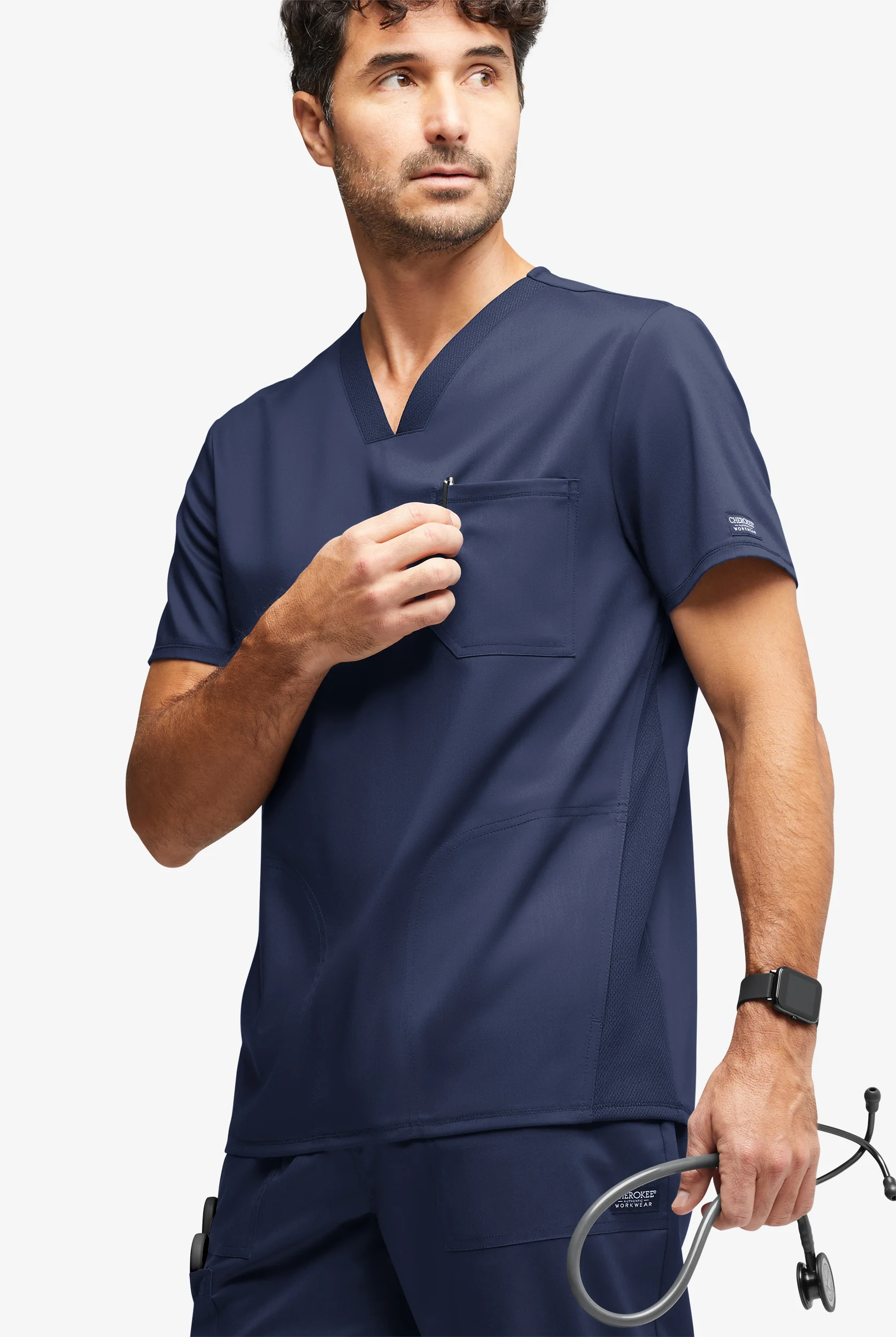 Camisa m&eacute;dica Cherokee Workwear Revolution STRETCH con ribete de malla y 3 bolsillos para hombre exclusiva de UA