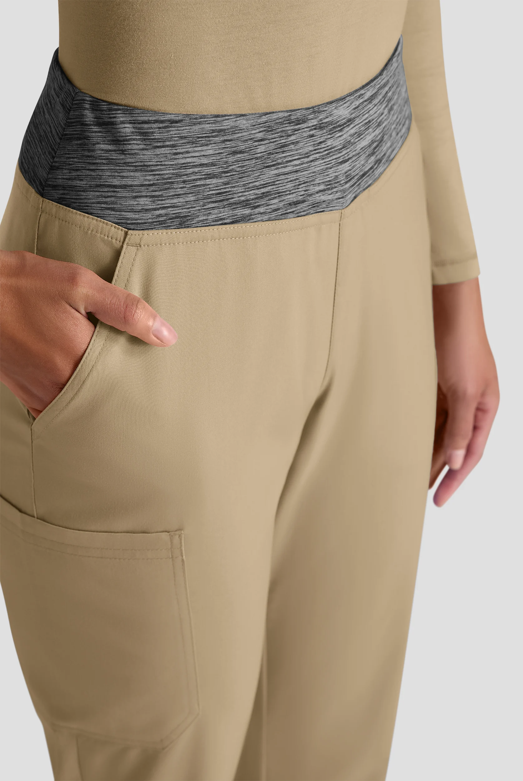 Pantal&oacute;n m&eacute;dico UA Butter-Soft STRETCH estilo yoga con cintura de punto tejido y 4 bolsillos para mujer