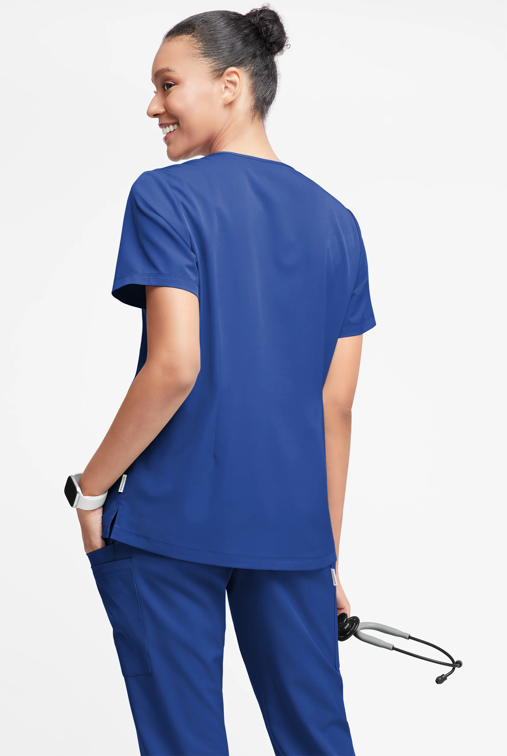 Blusa m&eacute;dica WhisperLite Dahlia Stretch con cuello con muesca y 4 bolsillos para mujer