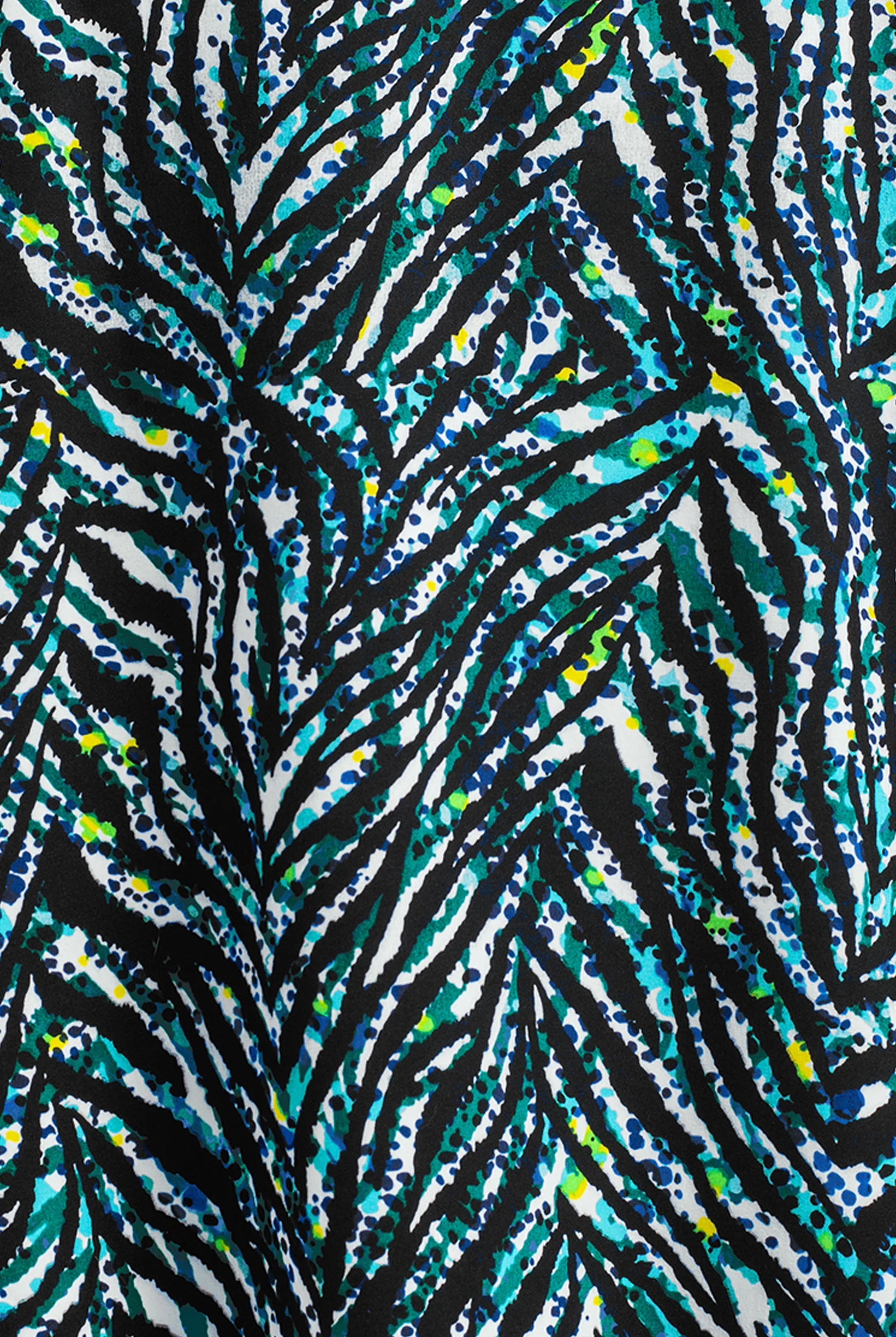 Green Town Wild Side Women's 3-Pocket V-Neck STRETCH Print Scrub Top